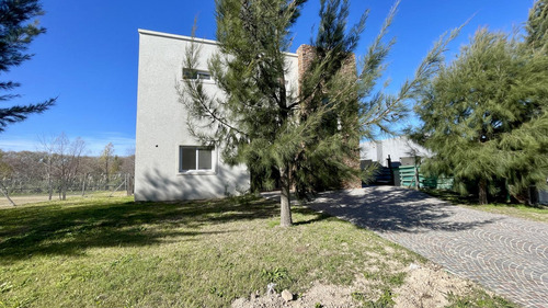 Casa En Naudir En Venta - A Estrenar - Lote Con Fondo Al Verde