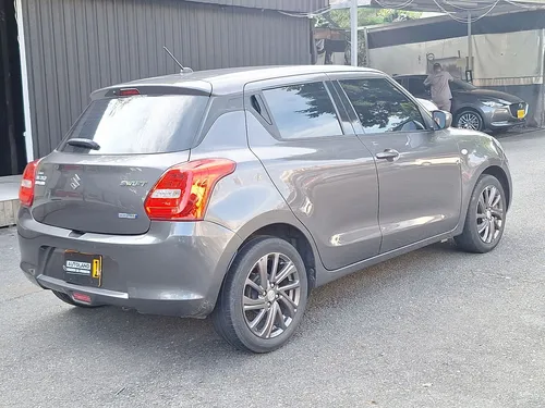 Suzuki Swift Gl Hibrido Mt 2022