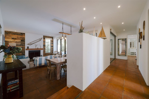 Impecable Y Práctica Casa En Condominio Casa Pueblo Cachagua