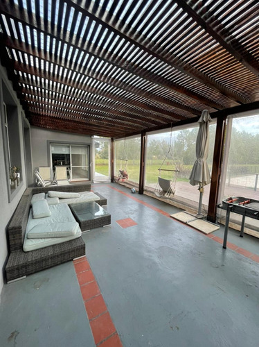 Imagen 5 de 14 de Casa 6 Ambientes Con Piscina Oportunidad Acepta Permuta