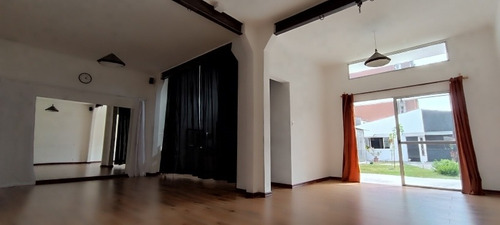 Imagen 3 de 6 de Alquiler Sala Espacio Clases Ensayo Teatro Baile Danza Yoga