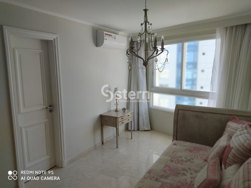 Imagen 27 de 30 de Venta Apartamento 3 Dormitorio Y Dependencia, Playa Mansa, Punta Del Este