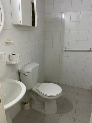 Imagen 5 de 25 de Liliana Martinez Remax Apartamento Residencias Nautilus Palace, Tucacas Cd 10458