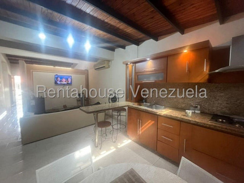 Casa En Venta Cabudare Urb Oasis Codigo 2 5 1 8 1 7 8 Mildred Traemos Para Ti Esta Linda Casa En Cabudare En Un Conjunto Privado Remodelada Con Un Concepto Moderno Cocina Moderna Y Unos Acab
