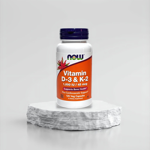 Suplemento de vitamina D-3 y K-2 de Now Foods en bote, 120 cápsulas