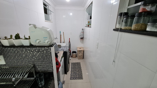 Apartamento De 70m² Com Dois Quartos, Com Uma Suíte, Todo Em Porcelanato No Bairro Bom Jardim.