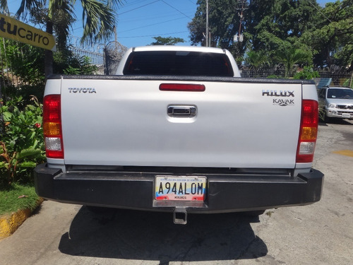 Imagen 5 de 14 de Toyota Hilux Kavak Automática 4x4