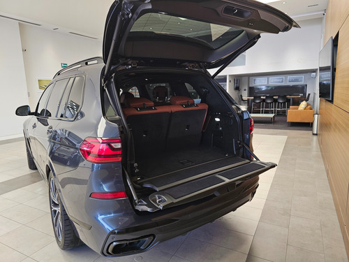 BMW X7 4.4 V8 M50I
