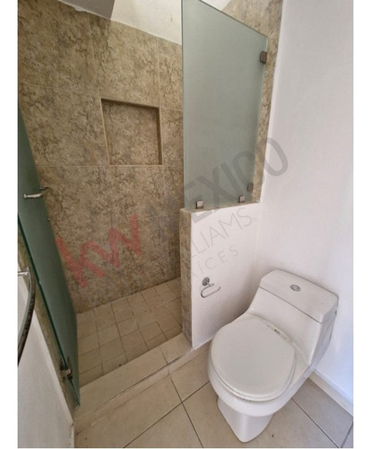 Casa En Venta En Los Cántaros Con Roof Garden En Privada Con Alberca Y Plapa