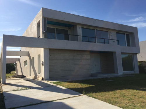 Venta Casa 4 Dormitorios 5 Baños Lomas De La Tahona Piscina #366