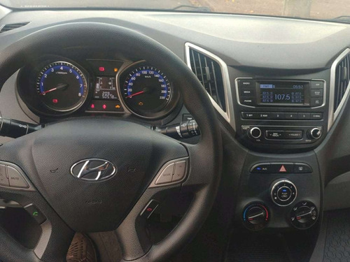 Imagem 11 de 12 de Hyundai Hb20s Unique 1.0 12v Flex