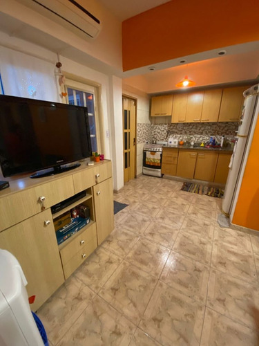 Imagen 3 de 17 de Ph En Venta En La Tablada