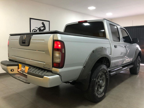 Imagem 4 de 13 de Nissan Frontier Xe 4x2 2.8 Eletronic (cab. Dupla) Diesel M