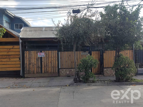 Casa En Venta De 2 Dorm. En Maipú