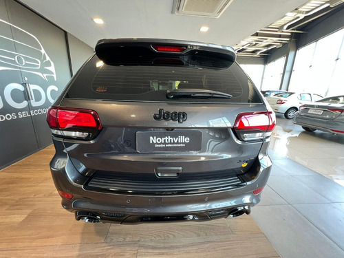 Imagen 6 de 20 de Jeep Grand Ckerokee Srt