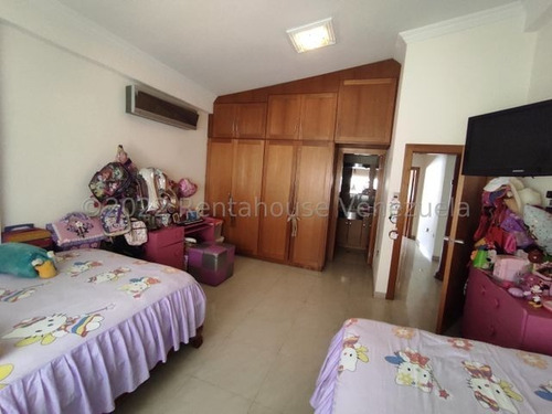 Imagen 13 de 28 de Lujosa Casa Quinta Totalmente Amoblada Urb. Guaracarima La Victoria 23-17246 Ejc 04243439046