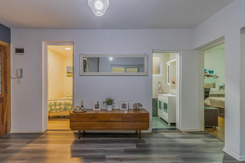 Venta P.h. 4 Ambientes, Con Patio, Quincho Y Terraza Propia. Barrio Flores. A Nuevo !!!