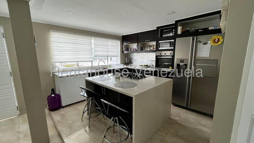 Casa En Venta En Campo Claro 3 Niveles Caracas Angela Tochon