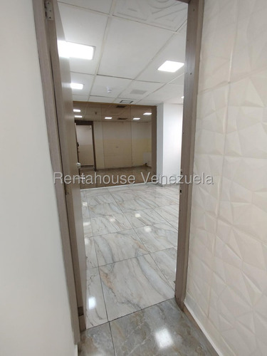 Oficina En Venta En Los Cortijos De Lourdes Mls 25-19927 Yf