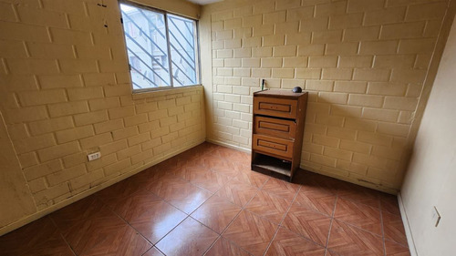 Departamento En Venta De 3 Dorm. En Cerrillos
