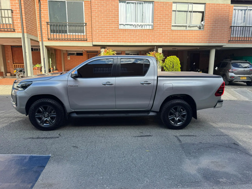 Toyota Hilux 2.4 Diésel 4X4