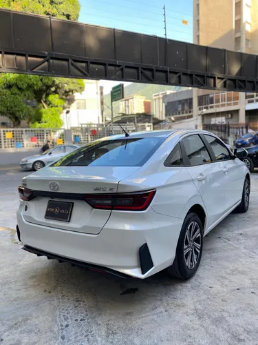Toyota Yaris Sedan E 2025