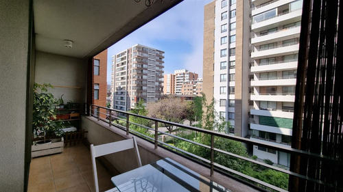 Departamento Amoblado En Arriendo De 2 Dorm. En Providencia