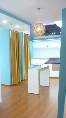 Local En Flores Galeria San Jose Zona Comercial