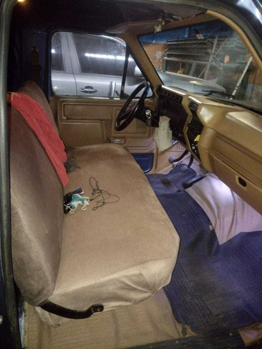 Ford F-100 Deluxe