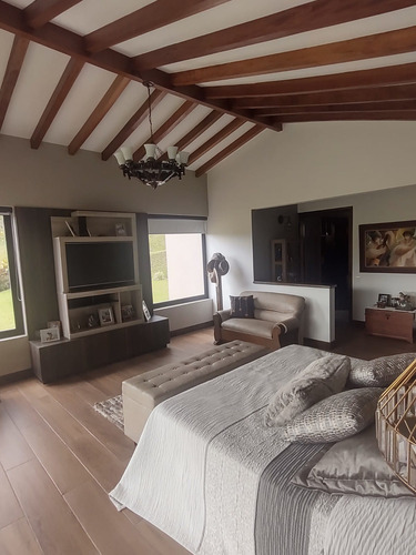 Finca En Unidad Cerrada En Venta En Rionegro (sector San Antonio)