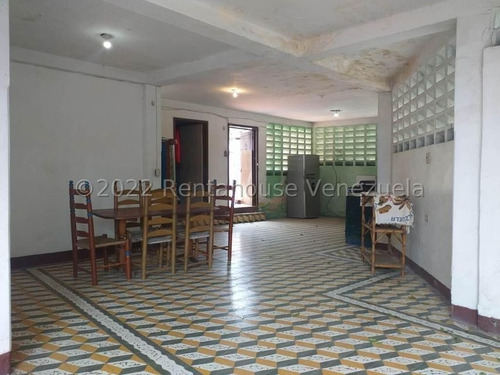Imagen 2 de 26 de Amplia Y Comoda Casa Colonial, 04120656408 Mls 23-2219