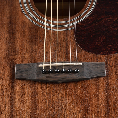 Guitarra acústica Folk Cort Earth de 60/60 m OP/m/TB Mano Derecha Color Caoba con guía manual