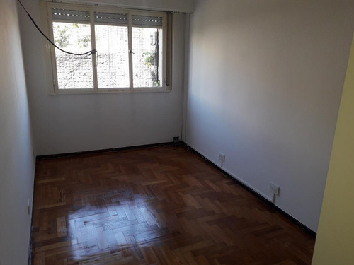 Imagen 5 de 11 de Departamento 3 Ambientes. Excelente Ubicación. Apto Crédito.