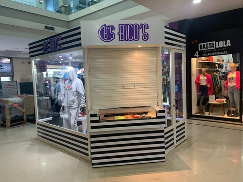 Imagen 6 de 12 de Góndola Stand En Centro Comercial De Pilar Centro