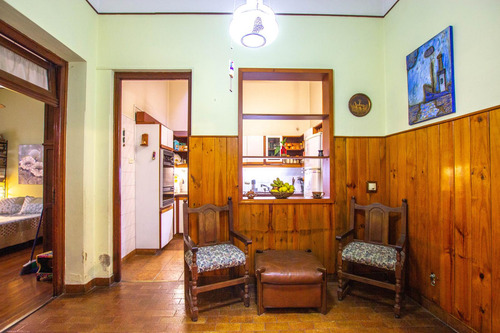 Imagen 8 de 30 de Casa 6 Ambientes Y Medio En Venta En Caseros Centro