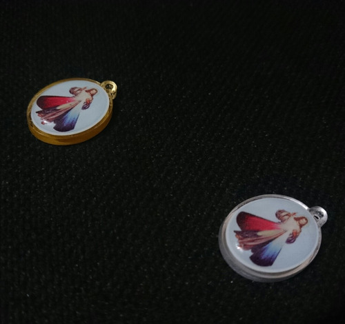 3 Doc. Dijes Acrílicos Personalizados, Forma Y Diseño Desees