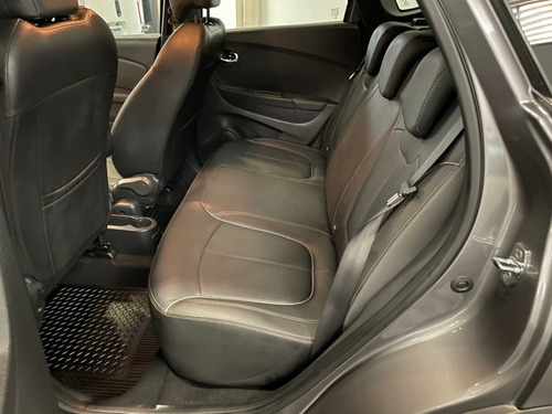Imagem 8 de 9 de Renault Captur 16 Bose