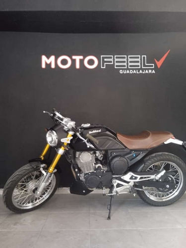 Imagen 1 de 13 de Motofeel Gdl - Italika Blackbird 250 @motofeelgdl