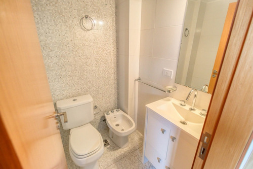 Departamento 2 Dormitorios, Cochera Venta La Plata