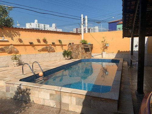 Imagem 1 de 14 de Reg-21 Maravilhosa Casa 3 Dormitórios Com Piscina No Caiçara