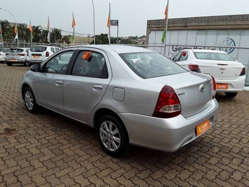 Imagem 6 de 9 de Toyota Etios 1.5 X Plus Sedan 16v Flex 4p Automático