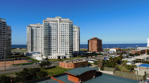 Venta Apartamento  1 Dormitorio Edificio Vanguardia  Vista Al Mar Punta Del Este Uruguay