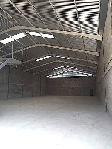 Imagen 8 de 11 de Galpón En Venta Maracay 0412-8887550