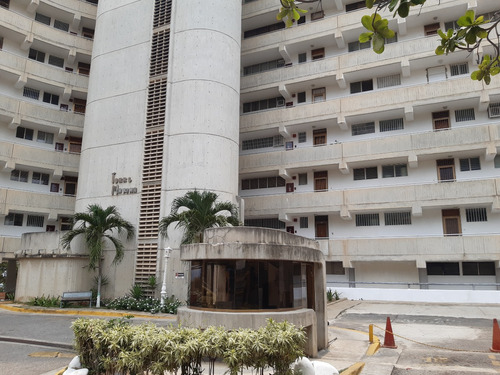 Vendo Lindo Apartamento En Playa Grande-la Guaira Con Espectacular Vista.