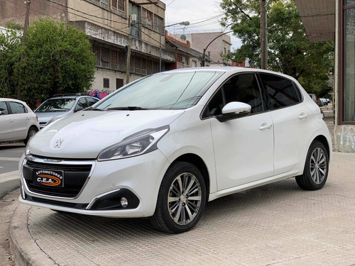 Imagen 1 de 11 de Peugeot 208 2017 1.6 Feline