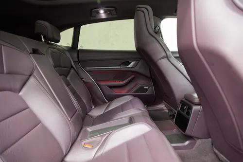 Porsche Taycan 2024