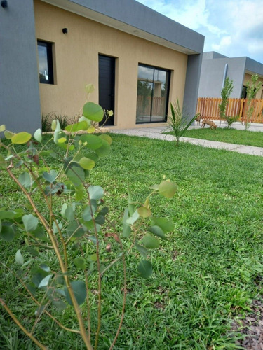 Imagen 2 de 26 de Casa 2 Dormitorios En La Laguna De Los Alamos, Puerto Tirol
