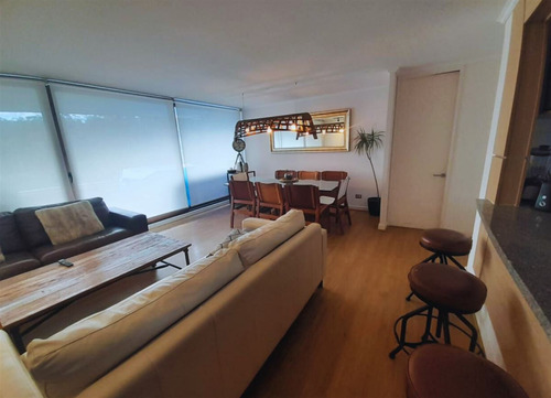 Departamento En Venta De 4 Dorm. En Papudo