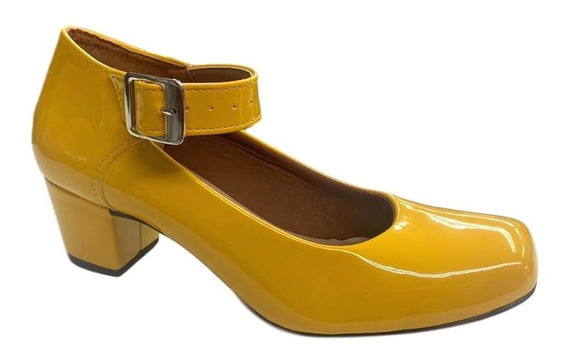 scarpin salto baixo amarelo