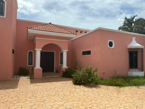 Casa En Venta En Merida Fracc. Margaritas Cholul Entrega Inmediata